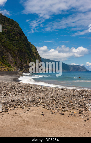 Blick von der Klippe Küste von Madeira in der Nähe von São Vicente, Boa Ventura, São Vicente, Ilha da Madeira, Portugal Stockfoto