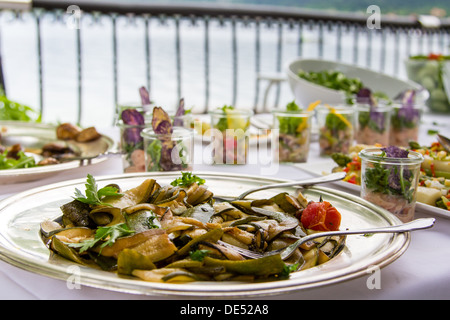 Frische Zucchini Platte in einem Hotel-buffet Stockfoto