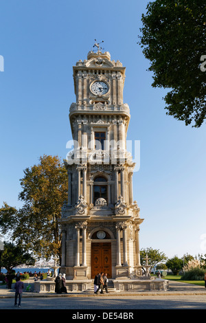 Barocke Uhrturm von Dolmabahçe, Dolmabahçe, Beşiktaş Istanbul, Istanbul, europäische Seite, Provinz Istanbul, Türkei, europäische Seite Stockfoto