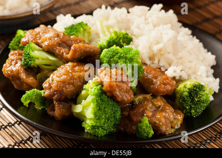 Hausgemachte asiatische Rindfleisch und Brokkoli mit Reis Stockfoto