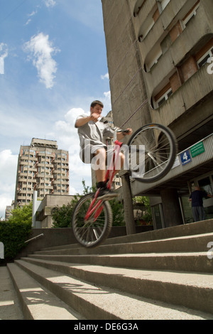 Wroclaw, Polen, Radfahrer in der Siedlung Plac Grunwaldzki Stockfoto