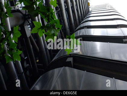 Lloyds-Gebäude in der City of London, entworfen von Richard Rogers bekannt als das Inside Out-Gebäude Stockfoto
