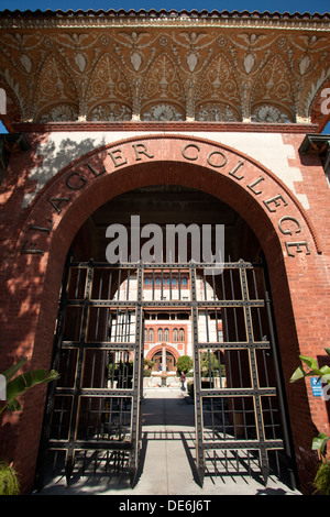 EINGANG TORBOGEN PONCE DE LEON HOTEL GEBÄUDE FLAGER COLLEGE SAINT AUGUSTINE FLORIDA USA Stockfoto