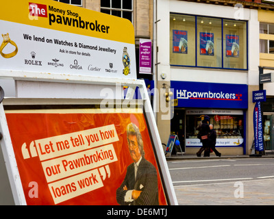 Geld Shop Pfandleiher in Derby Stadt Zentrum Derbyshire England UK wo viele Darlehen Unternehmen während der Rezession geöffnet haben Stockfoto
