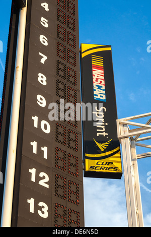 Runde Theke Turm zeigt Positionen der Rennfahrer auf dem Daytona International Speedway während 2012 Rolex 24 Daytona, Florida, USA Stockfoto