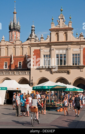 Krakauer Hauptmarkt (Rynek Glowny). Stockfoto