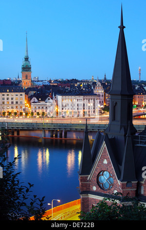 Nachtansicht der alten Stadt Stockholm Stockfoto