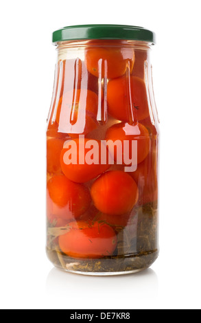 Tomatenkonserven in einem Glas isoliert auf weiss Stockfoto