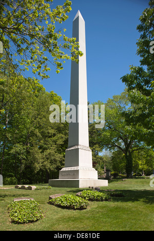 ROCKEFELLER FAMILIE BEERDIGUNG JOHN D ROCKEFELLER OBELISK LAKE VIEW CEMETERY CLEVELAND OHIO USA Stockfoto