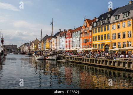 Kopenhagen, Dänemark, Farbenforhen Haeuserfassaden am Nyhavn Stockfoto