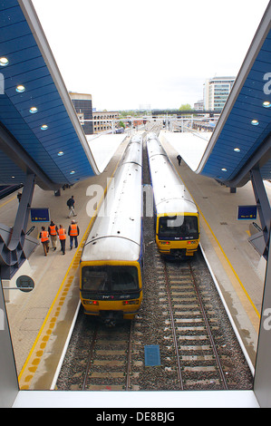 Lesen neue Train Station First Great Western Stockfoto