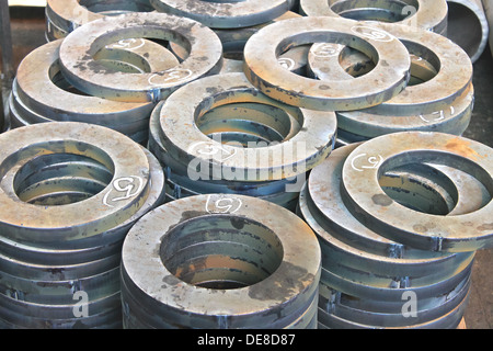 Neue Flansche in der Werkstatt des Werks Stockfoto