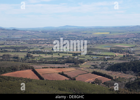 Luftaufnahme von Wellington und Ackerland aus den umliegenden Bergen Stockfoto