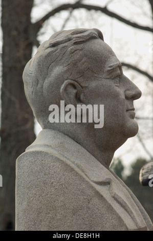 Portraitbüste von Franklin Roosevelt in seiner Familie zu Hause in Hyde Park, NY. Digitale Fotografie Stockfoto