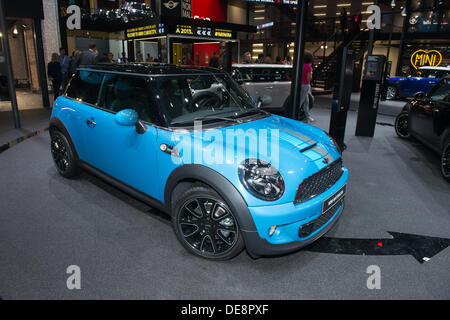 Frankfurt am Main, Deutschland. 11. September 2013. : Frankfurt Internationale Automobil-Ausstellung (IAA) 2013. MINI Bayswater © Alexey Zarubin/Alamy Live-Nachrichten Stockfoto