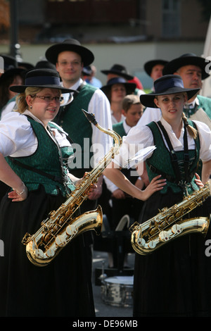 Musik Gesellschaft Sacilia aus Schemmerberg in deutschen folk Kosten während der 47. Folklore-Festival in Zagreb, Kroatien am Juli 19,2013 Stockfoto