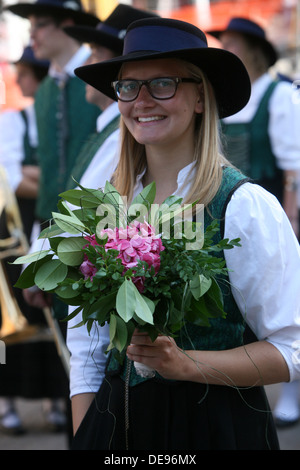 Musik Gesellschaft Sacilia aus Schemmerberg in deutschen folk Kosten während der 47. Folklore-Festival in Zagreb, Kroatien am Juli 19,2013 Stockfoto