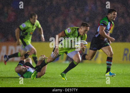 LONDON, UK - Freitag, 13. September 2013. Aktion während des Spiels der Aviva Premiership spielte in Twickenham Stoop, London Credit: Graham Wilson/Alamy Live News Stockfoto