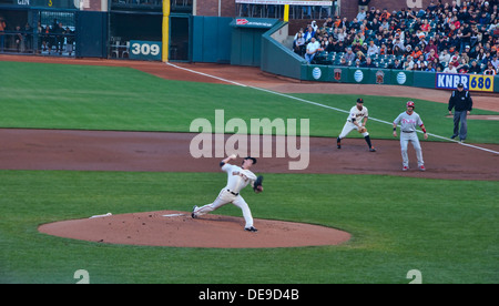 Tim Lincecum pitching für die San Francisco Giants im AT&T Park, San Francisco, Kalifornien Stockfoto