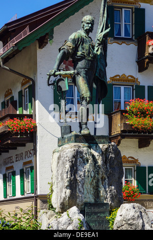 Smith von Kochel Denkmal vor dem Gasthaus zur post, Kochel bin sehen, Upper Bavaria, Bavaria, Germany Stockfoto