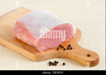 Rohes Schweinefleisch für Schnitzel Polnisch Kotlet schabowy Stockfoto