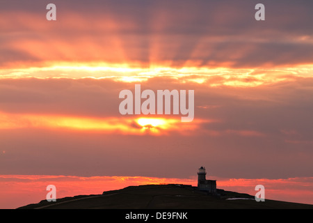 Der Belle Tout Leuchtturm, East Sussex, Beachy Head während des Sonnenuntergangs Stockfoto