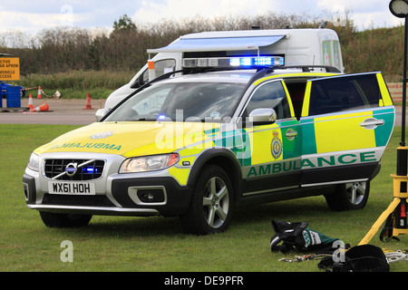 NHS Krankenwagen Servicefahrzeug explosionsgefährdeten Bereich Response Team (HART) auf dem Display bei einer öffentlichen Veranstaltung in Essex. Stockfoto