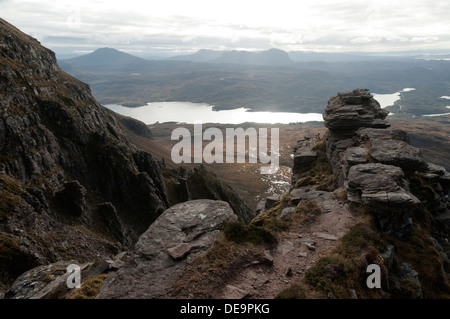 Canisp und Suilven über Loch Assynt aus Grat des Quinag, Sutherland, Schottland, Großbritannien Stockfoto