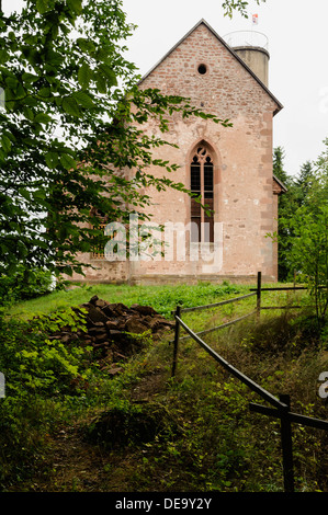 Gotische Gotthard Ruine in der Nähe von Amorbach, Wald von Oden Bayern, Deutschland Stockfoto