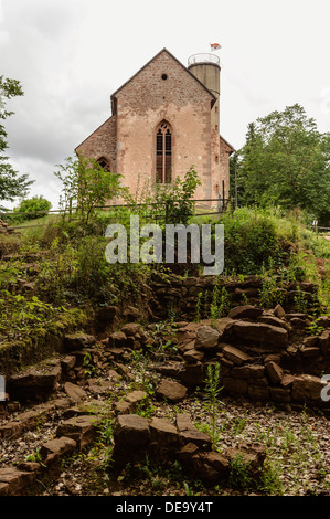 Gotische Gotthard Ruine in der Nähe von Amorbach, Wald von Oden Bayern, Deutschland Stockfoto