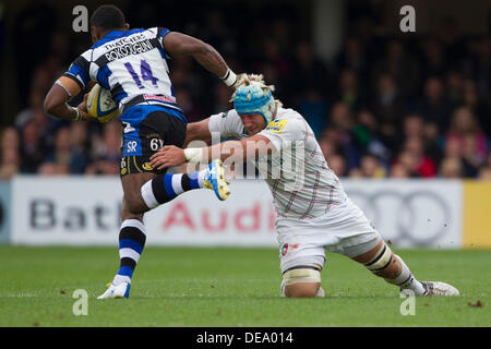 BATH, UK - Samstag, 14. September 2013. Aktion von der Aviva Premiership-match zwischen Bath Rugby und Leicester Tigers. Bildnachweis: Graham Wilson/Alamy Live-Nachrichten Stockfoto