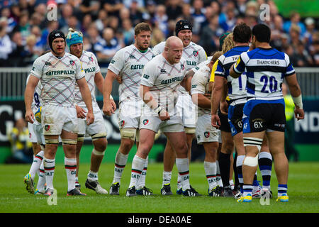 BATH, UK - Samstag, 14. September 2013. Aktion von der Aviva Premiership-match zwischen Bath Rugby und Leicester Tigers. Bildnachweis: Graham Wilson/Alamy Live-Nachrichten Stockfoto