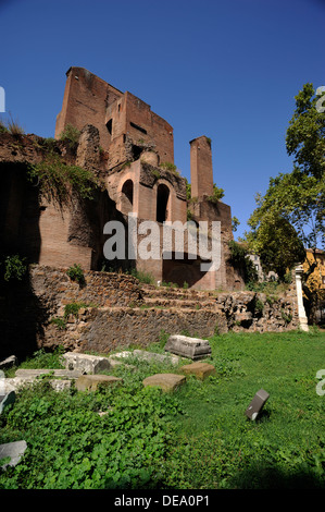 Italien, Rom, Esquiline Hill, Piazza Vittorio Emanuele II, Ninfeo di Alessandro (Nymphaeum divi Alexandri) römische Ruinen Stockfoto