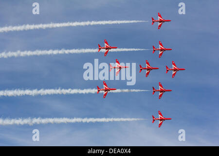 Southport, England. 14. September 2013. Die Kunstflugstaffel der Royal Air Force, The Red Arrows anzeigen in Southport Airshow auf Samstag, 14. September 2013. Bildnachweis: Christopher Middleton/Alamy Live-Nachrichten Stockfoto