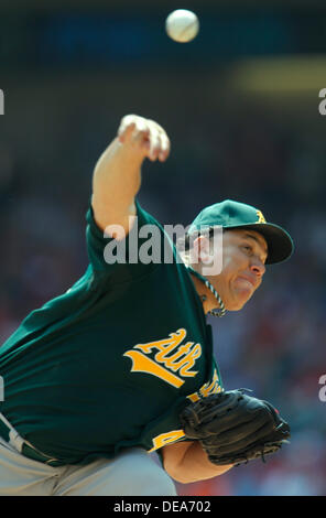 Arlington, Texas, USA. 14. September 2013. 14.09.2013 Arlington, TX. USA. Leichtathletik-Krug BARTOLO COLON wirft wie die Oakland A Rangers Ballpark in Arlington, Texas Texas Rangers gespielt ist. Bildnachweis: Ralph Lauer/ZUMAPRESS.com/Alamy Live-Nachrichten Stockfoto