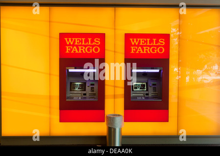 Leere Brunnen Fargo ATM - USA Stockfoto