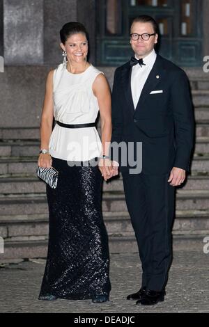 Stockholm, Schweden. 14. September 2013. Schwedens Crownprincess Victoria und Prinz Daniel besuchen des schwedischen Reichstags Jubiläumskonzert in der Konzerthalle in Stockholm, Schweden, 14. September 2013, zum 40. Jahrestag des Königs auf den Thron zu feiern. Foto: Patrick van Katwijk //dpa/Alamy Live News Stockfoto