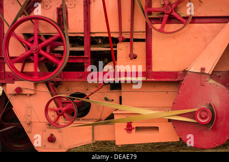 Nahaufnahme von Dampf betriebene Dreschmaschine, Haddenham Steam Rally, Cambridgeshire Stockfoto