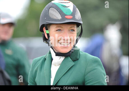 2013 Treue Blenheim Palace Horse Trials. Woodstock Oxford, England. Samstag, den 14. September.  Sieger Aoife Clark (IRL) mit Fenyas Eleganz CCI *** dreitägigen Veranstaltung Credit: Julie Badrick/Alamy Live News Stockfoto