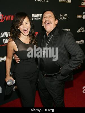 Las Vegas, NV. 14. September 2013. Rosie Perez, Danny Trejo im Ankunftsbereich für Floyd Mayweather Jr. vs. Saul Canelo Alvarez vor dem Fight Party, MGM Grand Garden Arena, Las Vegas, NV 14. September 2013. © James Atoa/Everett Collection/Alamy Live-Nachrichten Stockfoto