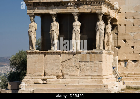 Veranda die Karyatiden des Erechthion-Tempels auf der Akropolis, Athen, Griechenland. Stockfoto