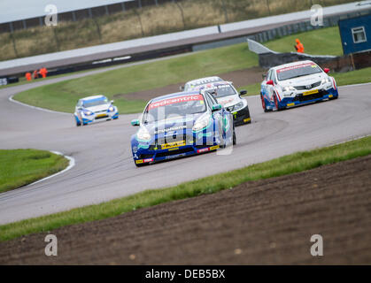 Rockingham, UK. 15. September 2013. BTCC Renntag in Rockingham in UK Credit: Steven Reh/Alamy Live News Stockfoto