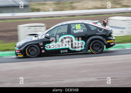 Rockingham, UK. 15. September 2013. BTCC Renntag in Rockingham in UK Credit: Steven Reh/Alamy Live News Stockfoto