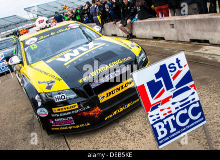 Rockingham, UK. 15. September 2013. BTCC Renntag in Rockingham in UK Credit: Steven Reh/Alamy Live News Stockfoto