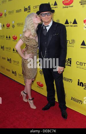 Los Angeles, Kalifornien, USA. 15. September 2013. Matt Sorum, Adriane 'Ace' Harper besuchen Adopt der Kunst-Gala im Ray Dolby Ballroom, Loews Hollywood Hotel am 15. September 2013 in Los Angeles, Kalifornien. USA. © TLeopold/Globe Photos/ZUMAPRESS.com/Alamy Live-Nachrichten Stockfoto