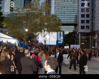 Toronto, Kanada. 14. September 2013. Jennifer Aniston wurde in Toronto am Samstag für die Weltpremiere von "Life of Crime", die mit Spannung erwartete Anpassung der Roman "The Switch" Elmore Leonard und Prequel zu Quentin Tarantinos "Jackie Brown." © Nisarg Fotografie/Alamy Live News Stockfoto