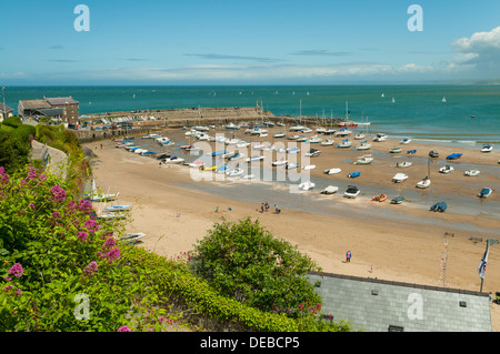 Hafen und Strand in New Quay, Ceredigion, Wales Stockfoto