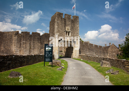 Das Ost-Torhaus am Farleigh Hungerford Castle, nr Bath, Somerset, England, UK Stockfoto