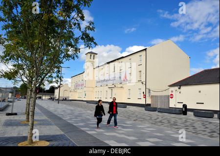 Ebrington Square, ehemalige britische Kaserne, Derry, Londonderry, Nordirland Stockfoto