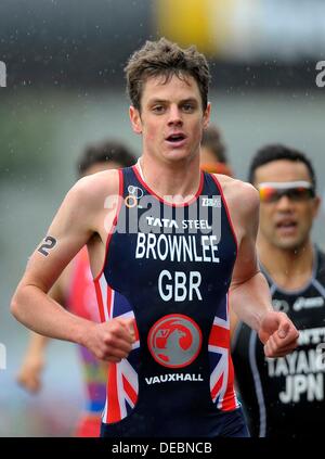 London, UK. 15. September 2013. Jonathan Brownlee ausgeführt. PruHealth World Triathlon Grand Finale. Hyde Park. London. 15.09.2013. © Sport In Bilder/Alamy Live-Nachrichten Stockfoto